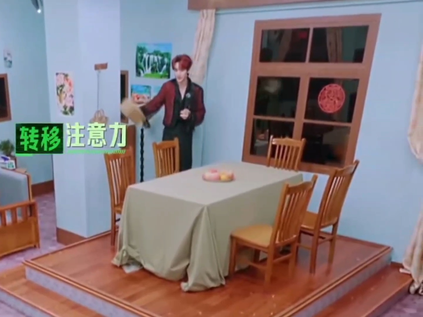 丁程鑫我保证你是天使，看见姐姐被打，立马摇盒子吸引NPC朝自己这边来🥺 