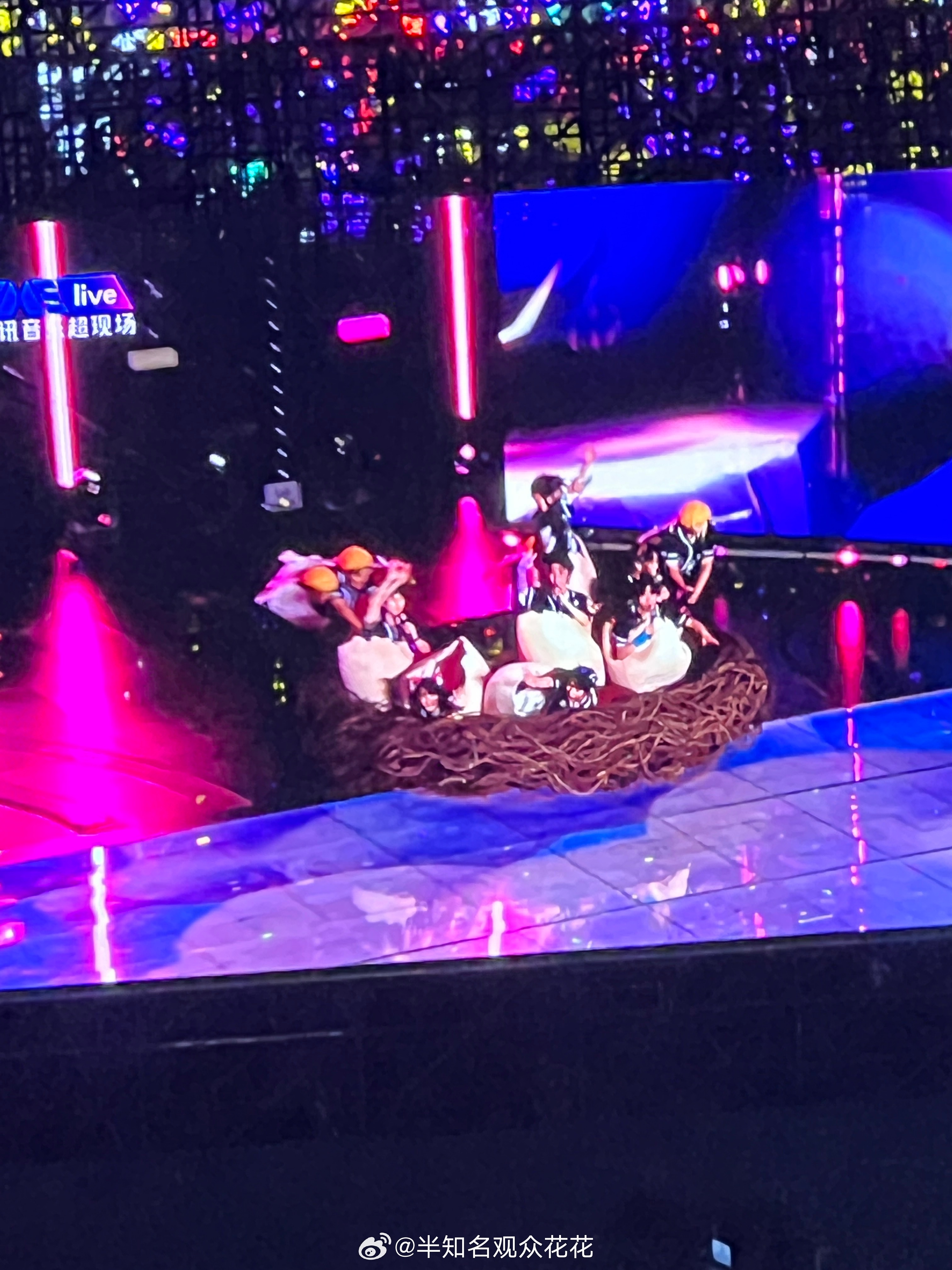 太可爱了！！时代少年团cos蛋时代少年团真成七个蛋了时代少年团海口演唱会 ​​​