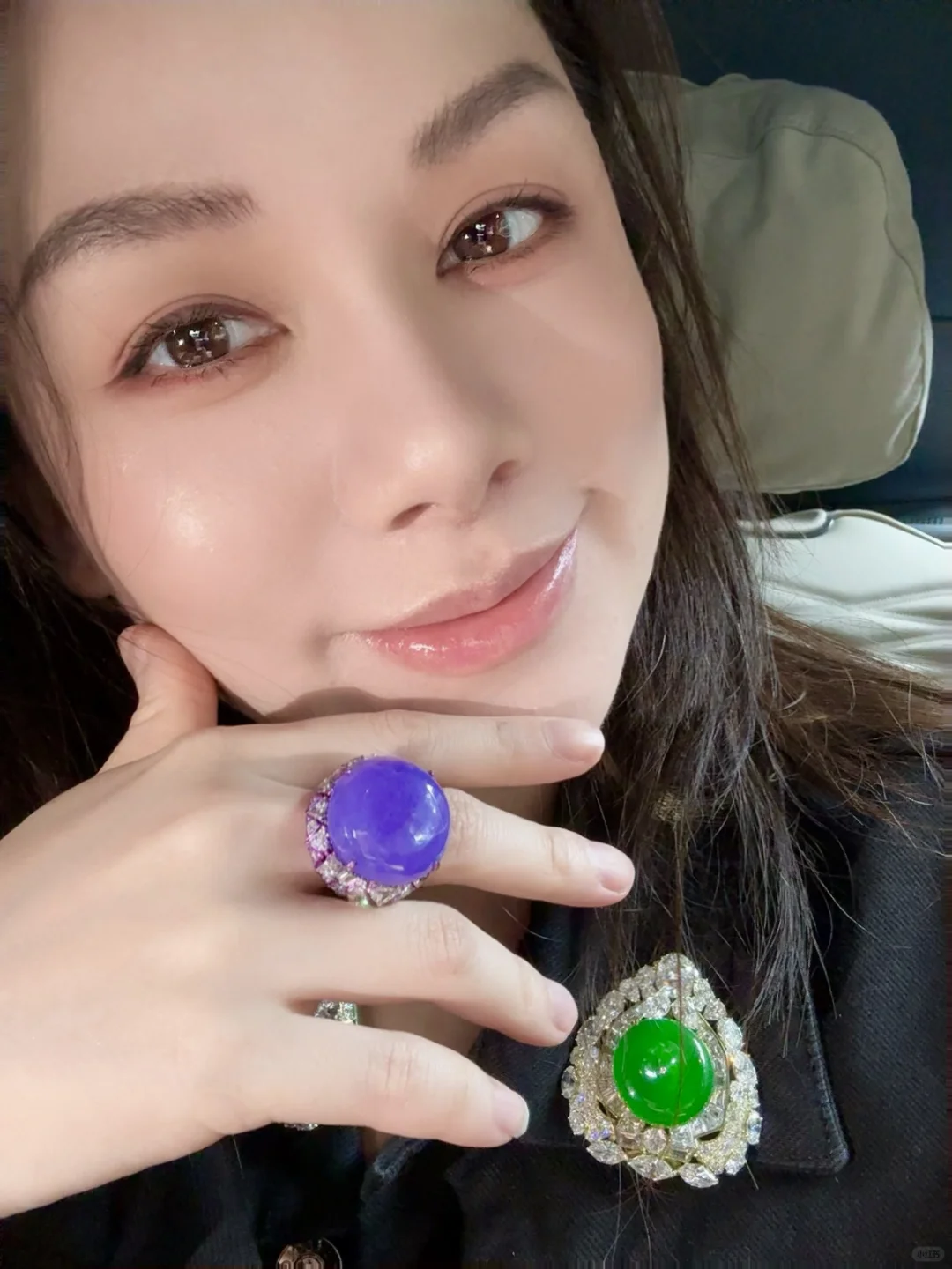 今年的年会是烧烤派对 今天戴的比较多 哈哈