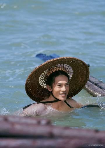 姬发在水里更是帅到没边 要不怎么说还得是我们的封神2！果然就是给我们上大招了，看