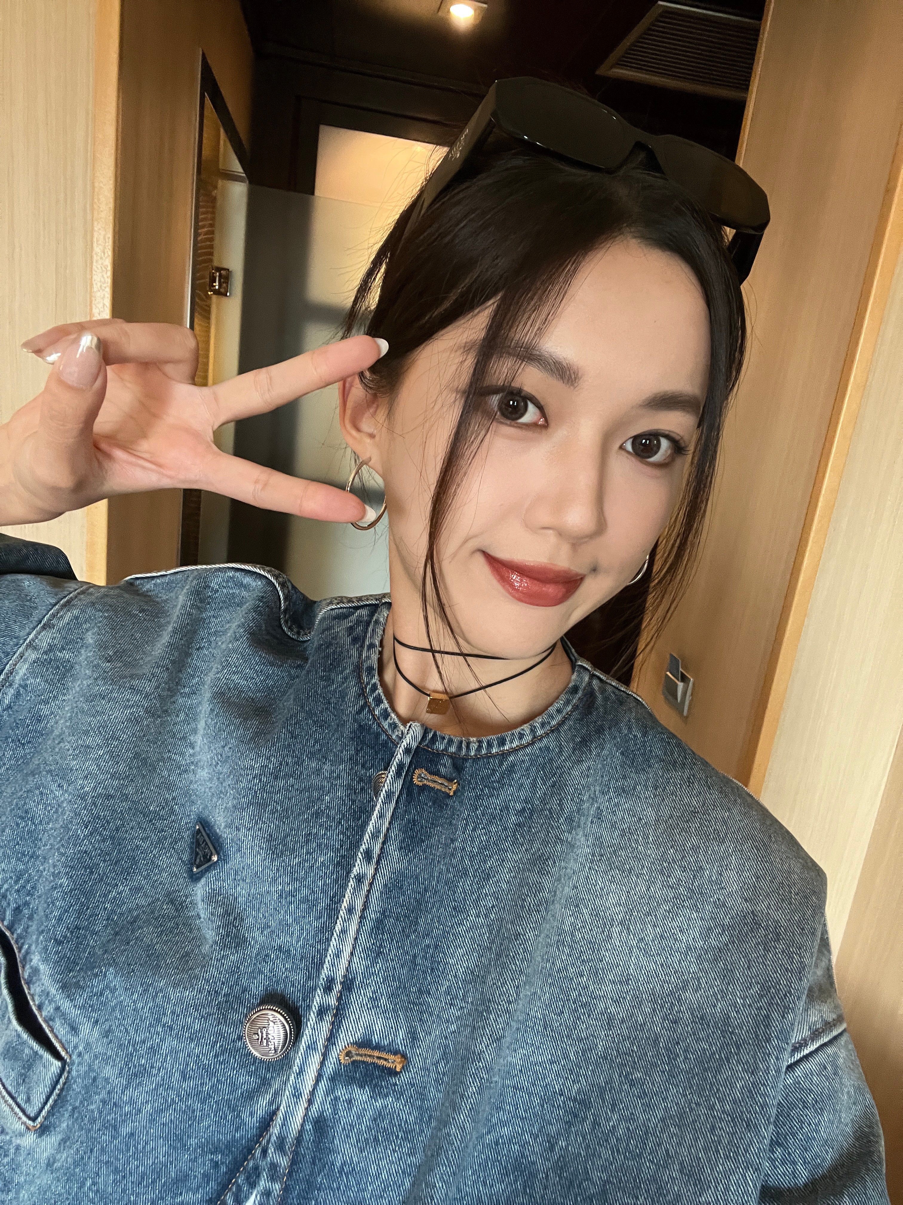 但没事哈！小李的化妆技术还是一流哈！ ​​​