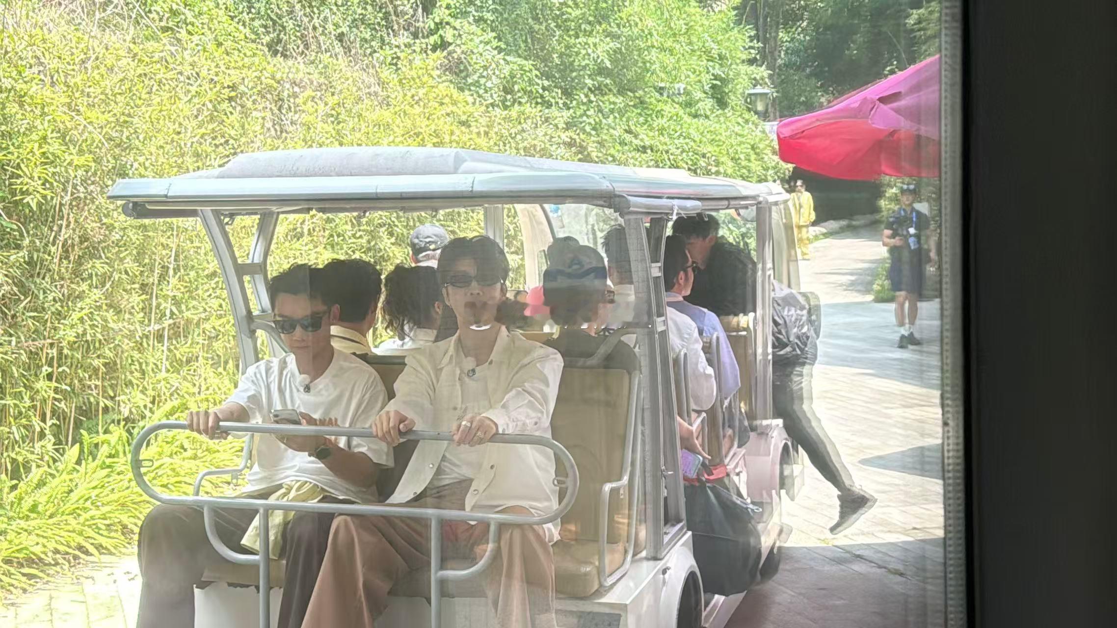 今天各大象屿家的产业地点，可以看到跑男录制了厦门
