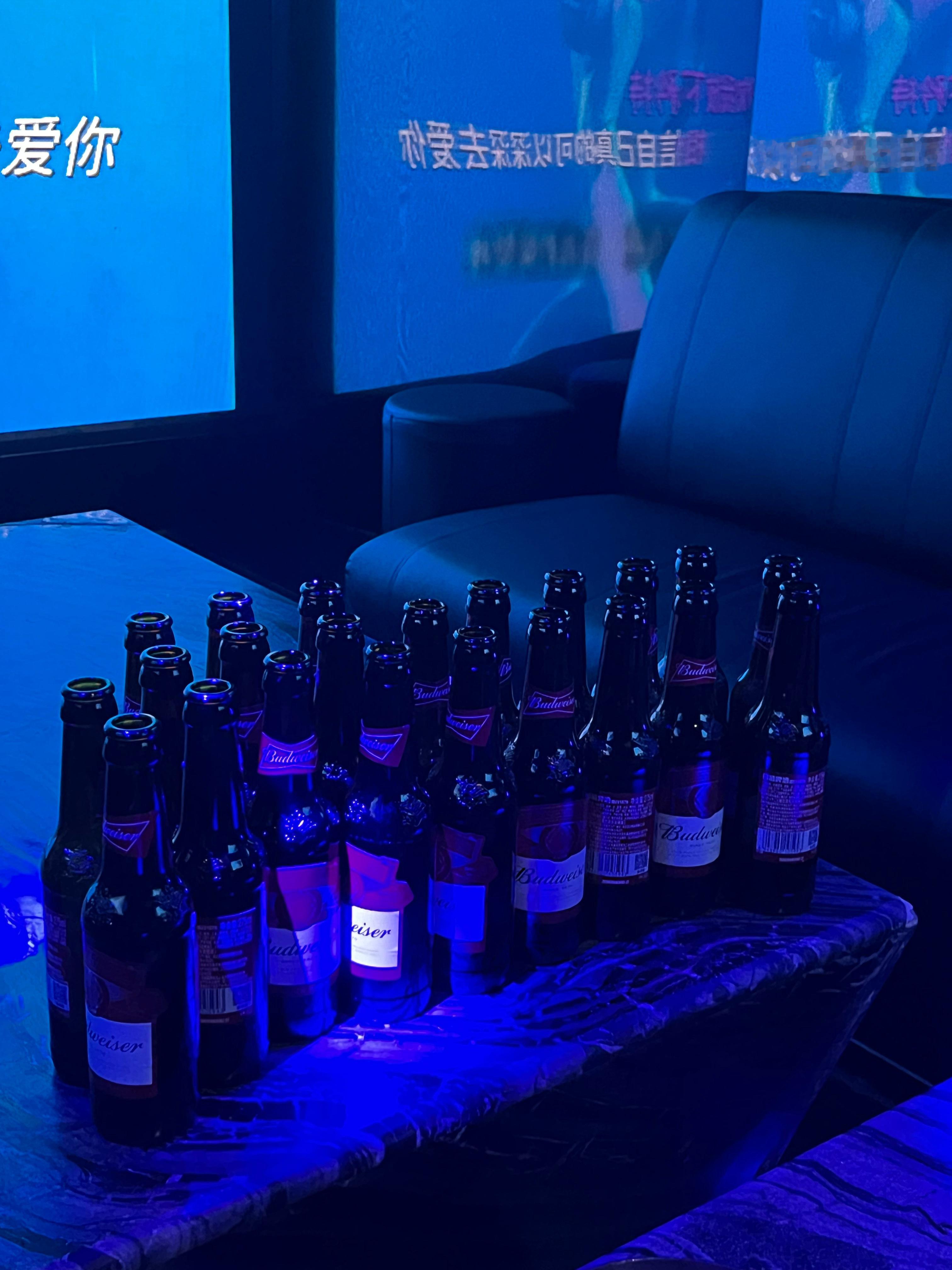 夜生活开启三不知喝🍺真是海量 ​​​