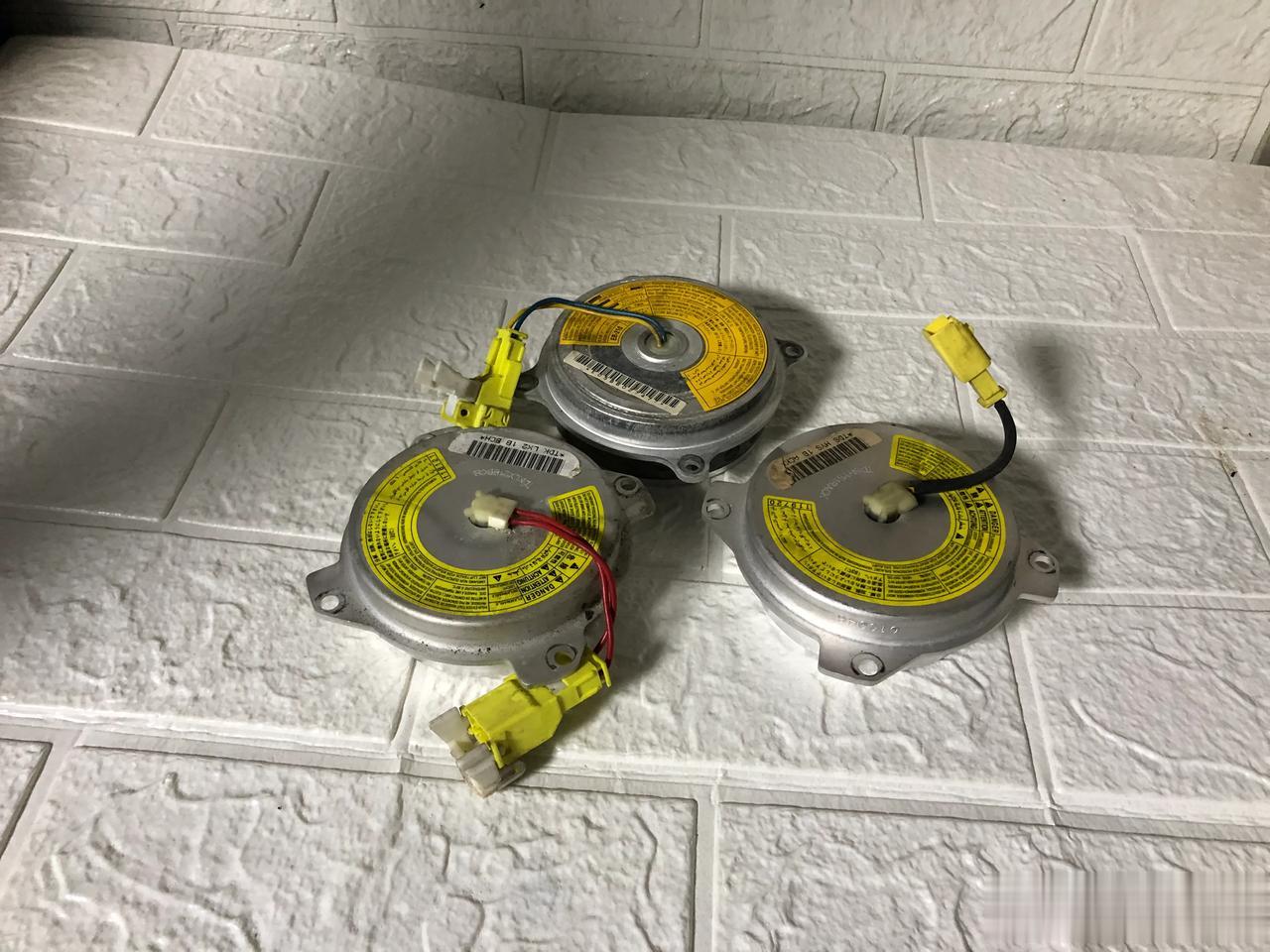 搞几个很邪性的东西，丰田的。
我不说估计没几个人知道这是啥东西！