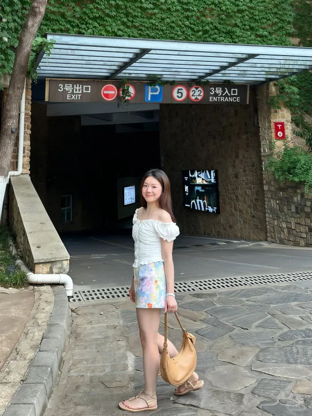 155 100斤 适当漏肉能显瘦
