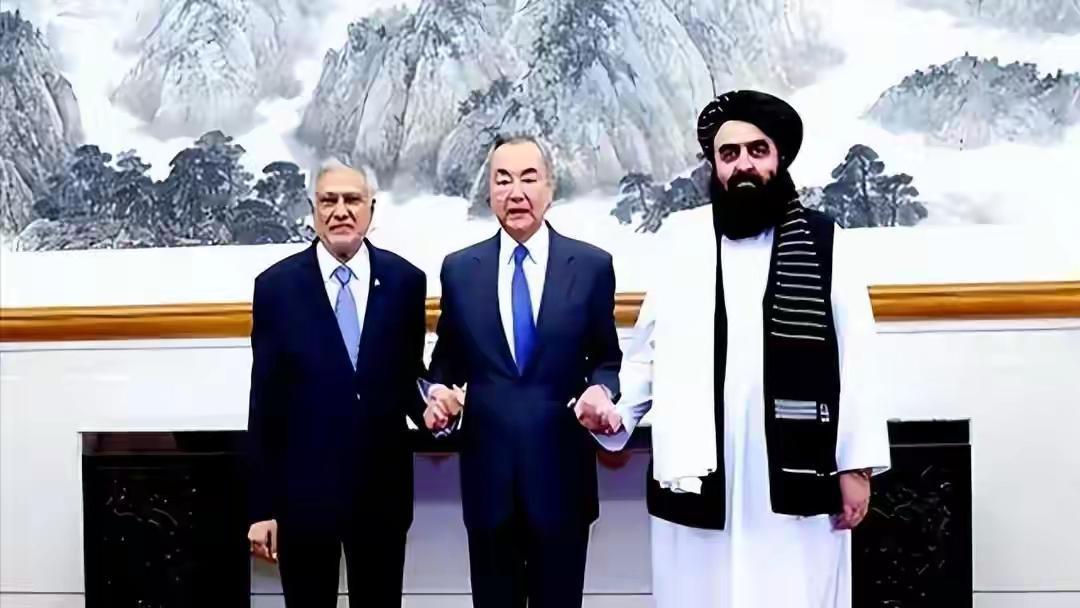 中方态度逆转，铁路开建，中方换了打法，美国紧急喊停