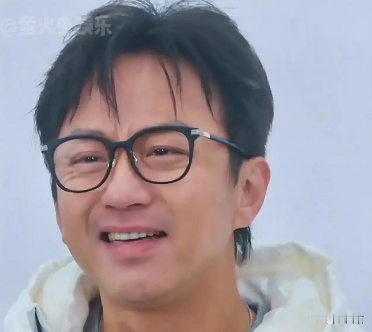 都说相由心生，
以前我还不信，但看邓超，这话还真没错。之前就有网友断言，他一看就