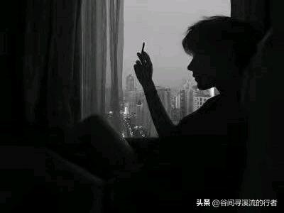 都在问：为什么？张老师走了。

全网震惊，无数人涌进评论区，追忆、叹息、心疼。那