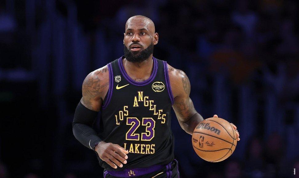 詹姆斯 湖人北京时间5月12日，NBA季后赛第二轮G4，湖人110-115不敌雷
