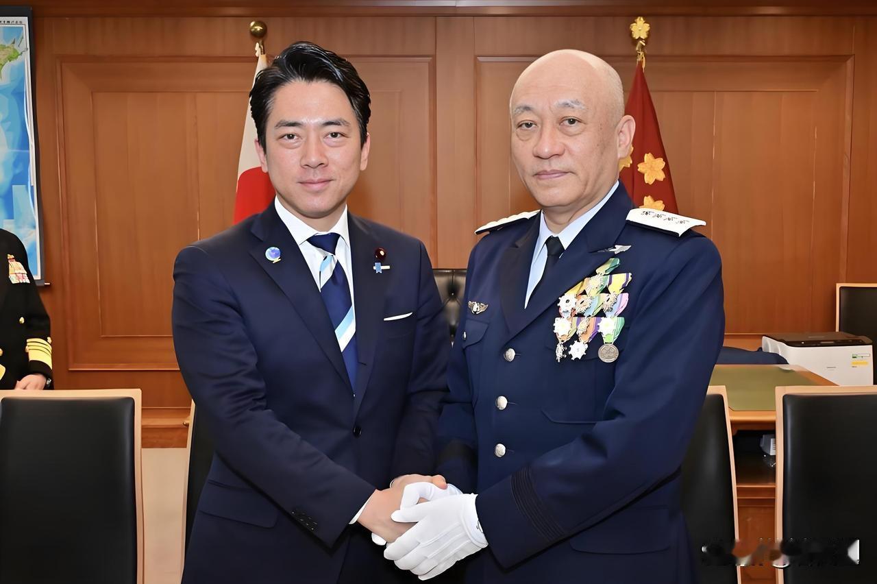 日本南云宪一郎这个名字，很多人都不陌生

他最近的言论是，如果中日战争变成第二场