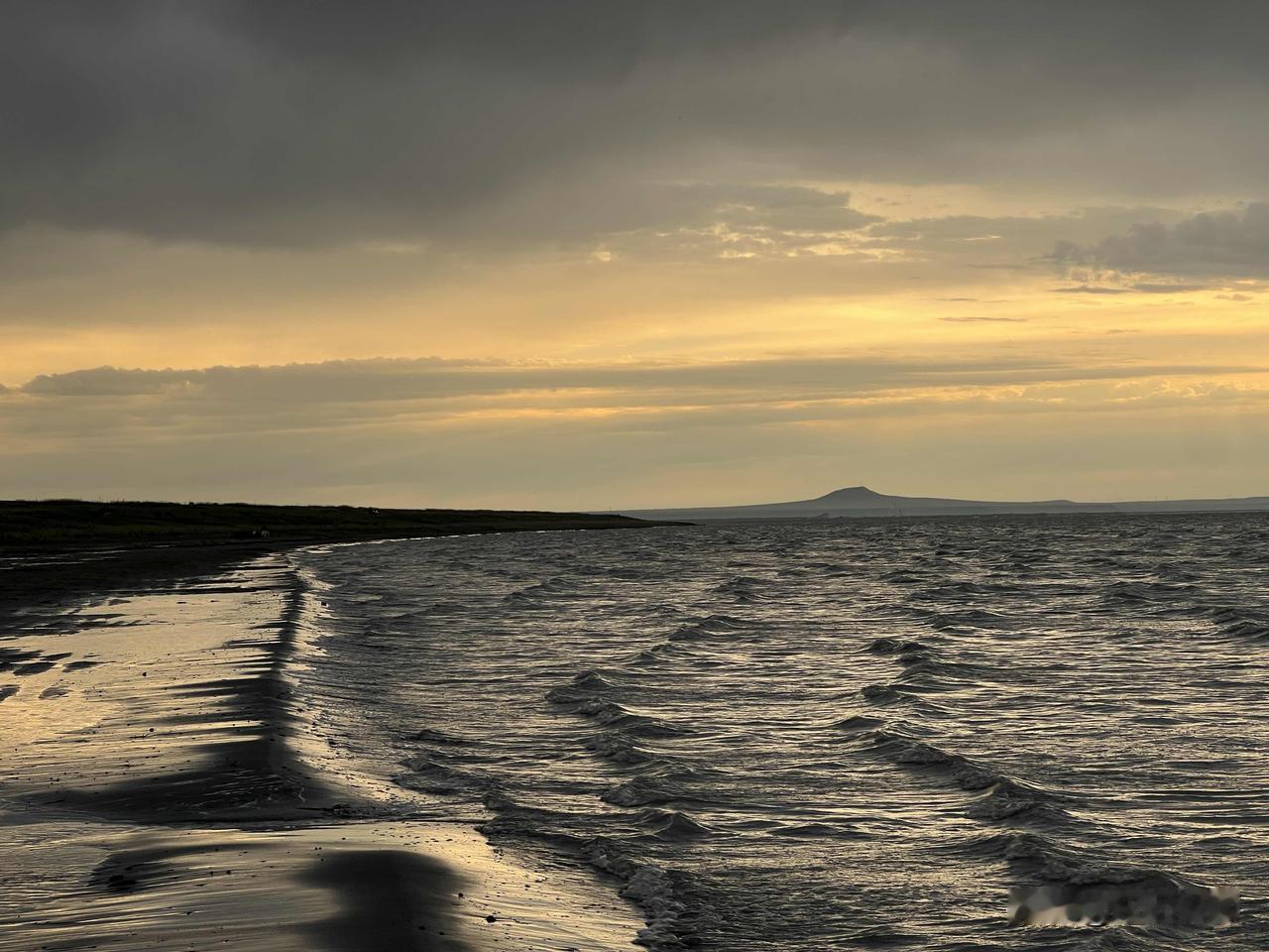 分享一下你随手拍下的照片达里湖的清晨