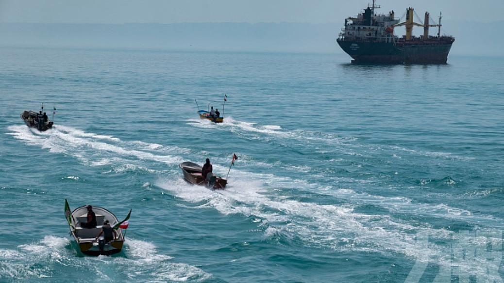 据美联社报道，在伊朗宣布霍尔木兹海峡重新对运载原油的商业油轮开放之后，国际油价出