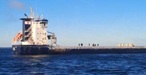 【芬兰公布了一段扣押俄罗斯“影子舰队”船只的视频。 菲特堡号因破坏行为而被拘留—