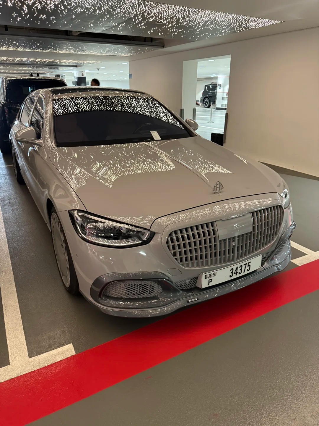 毫不夸张，这个灰色是我见过最有质感的灰色，BRABUS MAYBACH S600