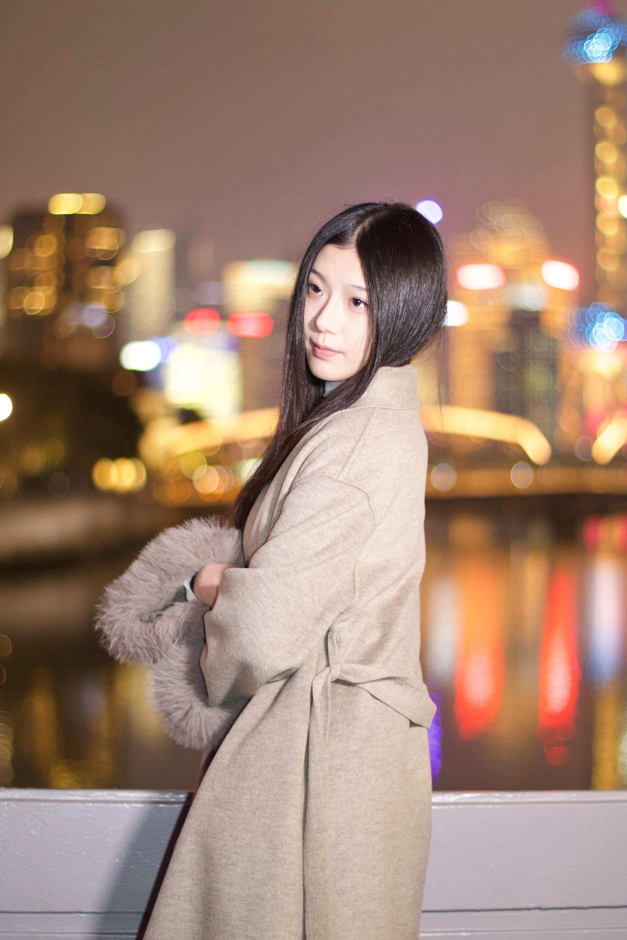 少女漫画 甜美女孩 甜美穿搭 风衣穿搭