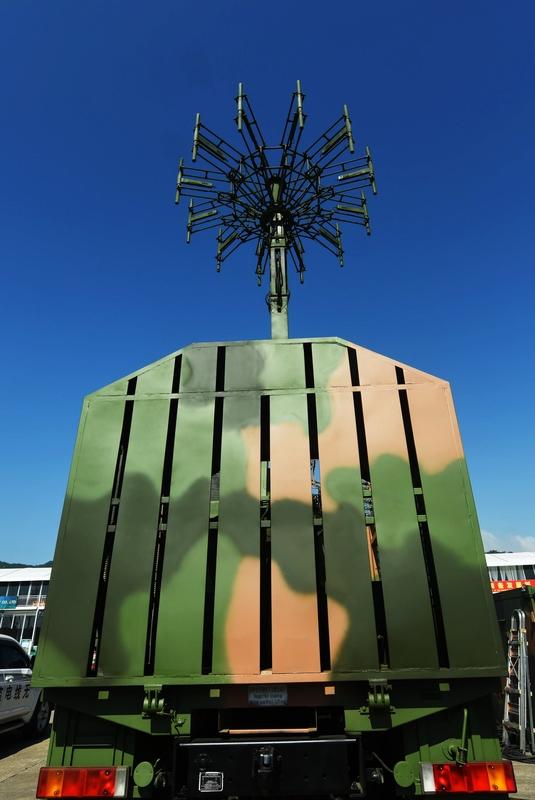 电子战对防空系统的影响堪称毁灭性。以美军对委内瑞拉的行动为例，1月3日美军使用E