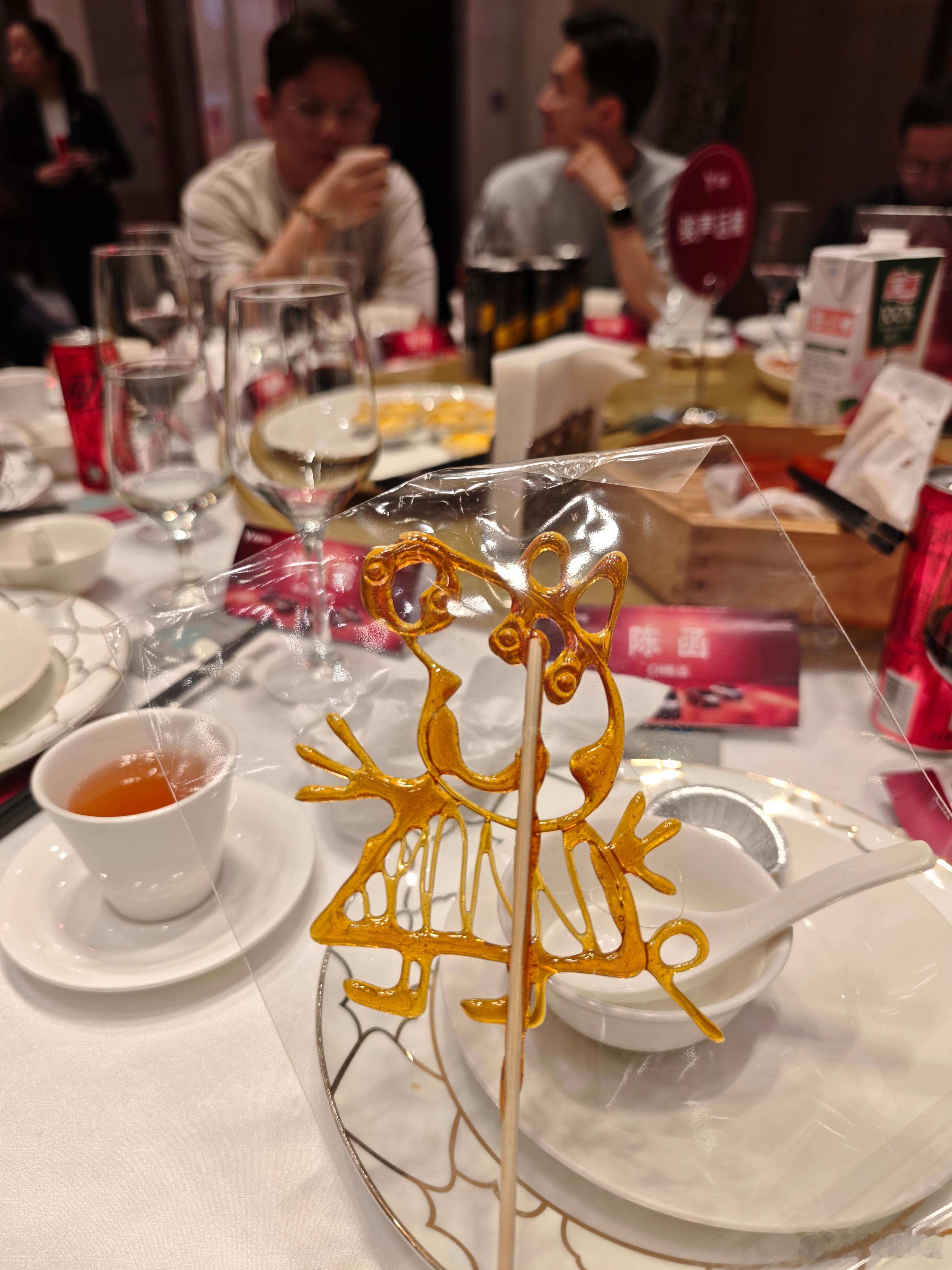 岚图 2026年的“三王一炸”又仔细看了一下号称“法拉利配4激光雷达”的「岚图F