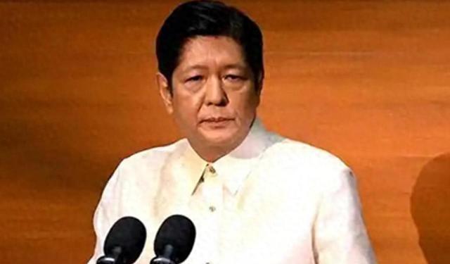日本新任外相高市早苗刚踏上东南亚的土地，一场意外就把她精心设计的"印太新棋局"撕