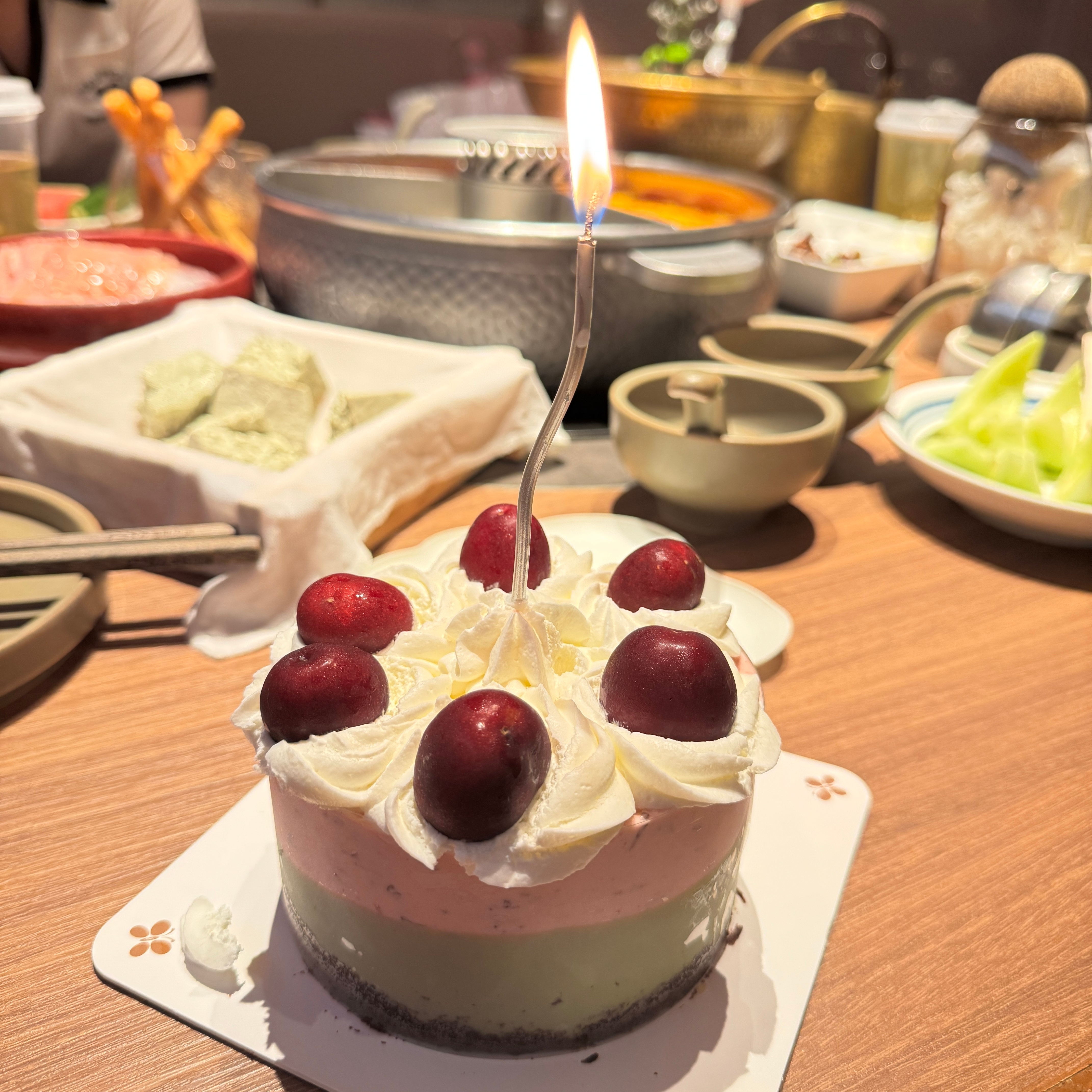 吃了蛋糕吃了长寿面～🎂🍜 