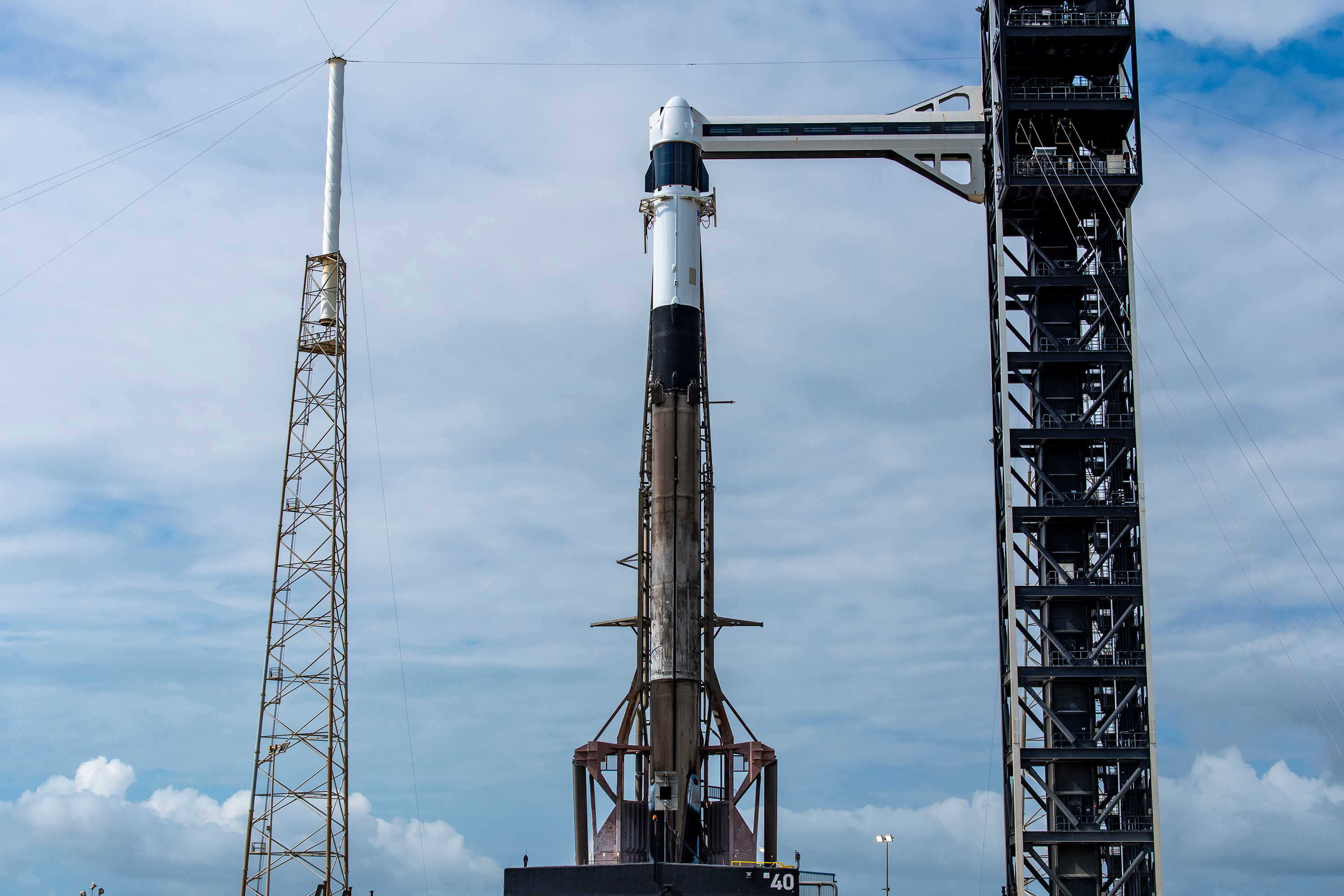 今天06:05，SpaceX在卡纳维拉尔角太空军基地SLC-40，使用Falco