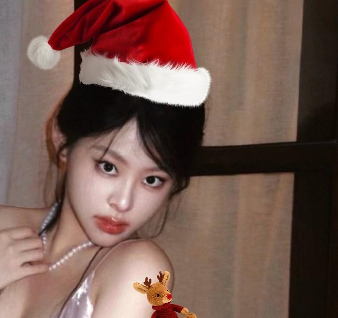 圣诞快乐朋友们🪅🎄🎅🏻

谢谢朋友给我P的圣诞帽
但感觉我不太像送惊喜的