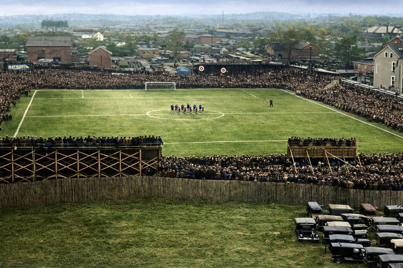 美国第一座专业足球场，马克足球场，拍摄于1922年球场