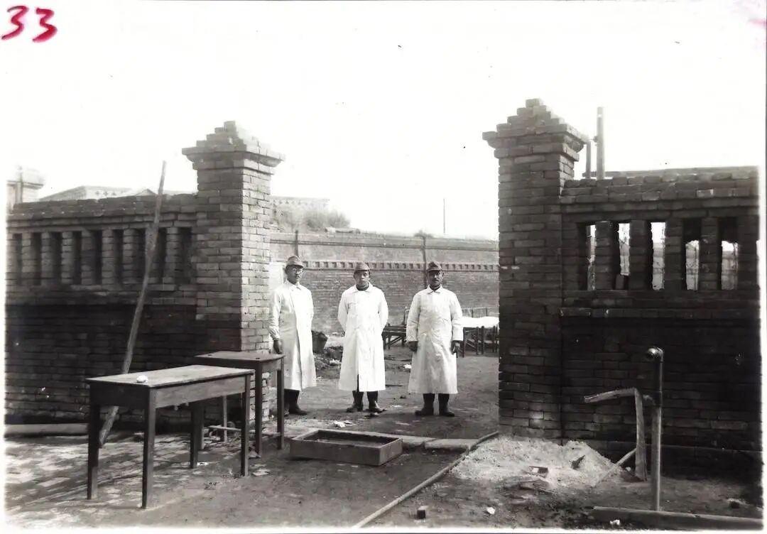 据权威媒体报道，有两位中国少年，用自己的方式坚守历史、守护真相。
 
一位是江苏