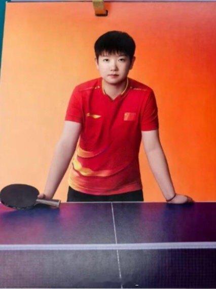 omg 孙颖莎你在照片里放了什么 我有点热……🥵 