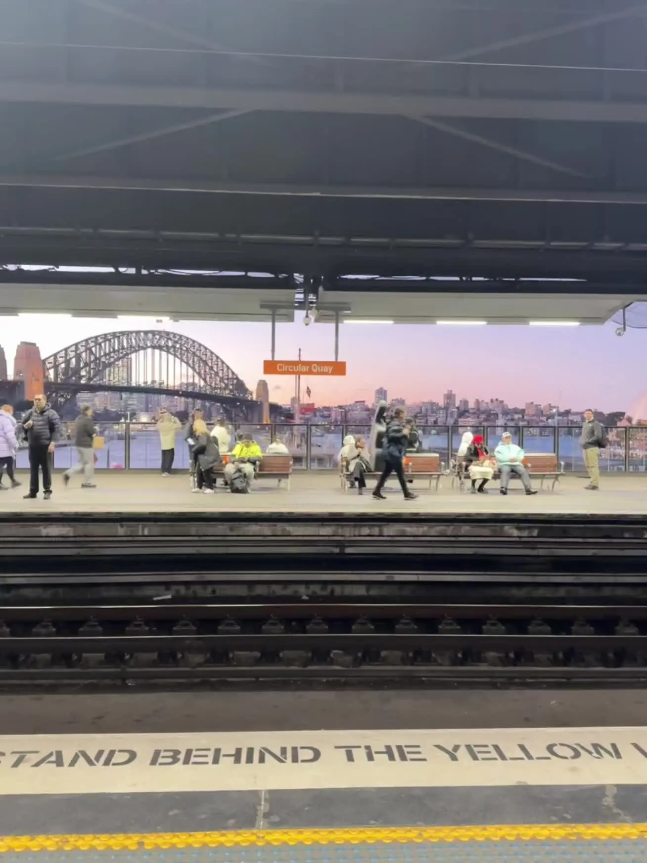 下次我们一起去火车站看日落吧