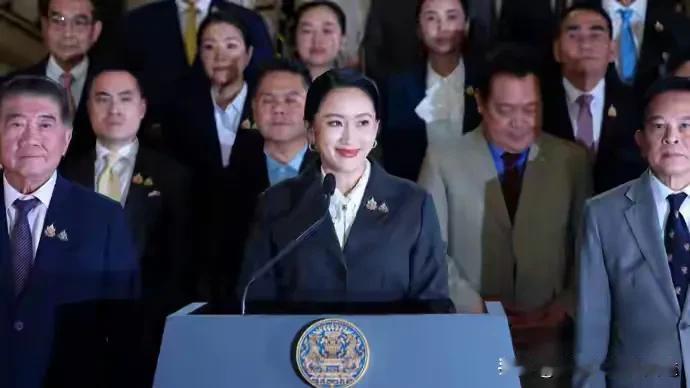 泰国政坛大洗牌！"造王者"人民党搅动风云，提前大选箭在弦上
 
嘿，各位老朋友，