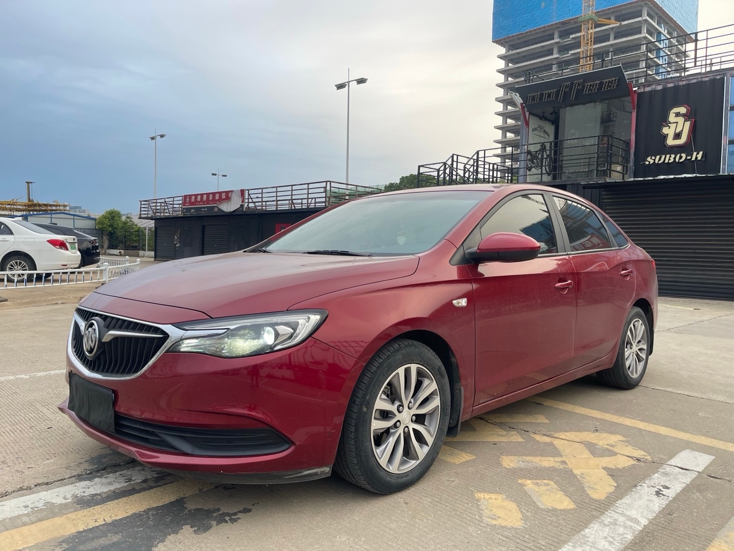 一手 2个面喷漆2018年5月上牌  1.4T.自动 7速 别克英朗5.8万公里