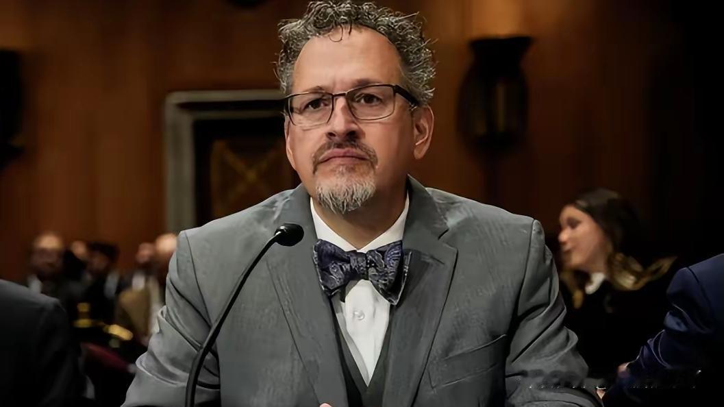 美国国务院军控助理国务卿耶奥公开喊话，内容槽点拉满，全程真实不夸张。他声称中俄进