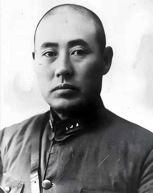 新中国成立没多久，周总理就察觉到一件怪事：在多个部委送来的文件里，偏偏水利部文件