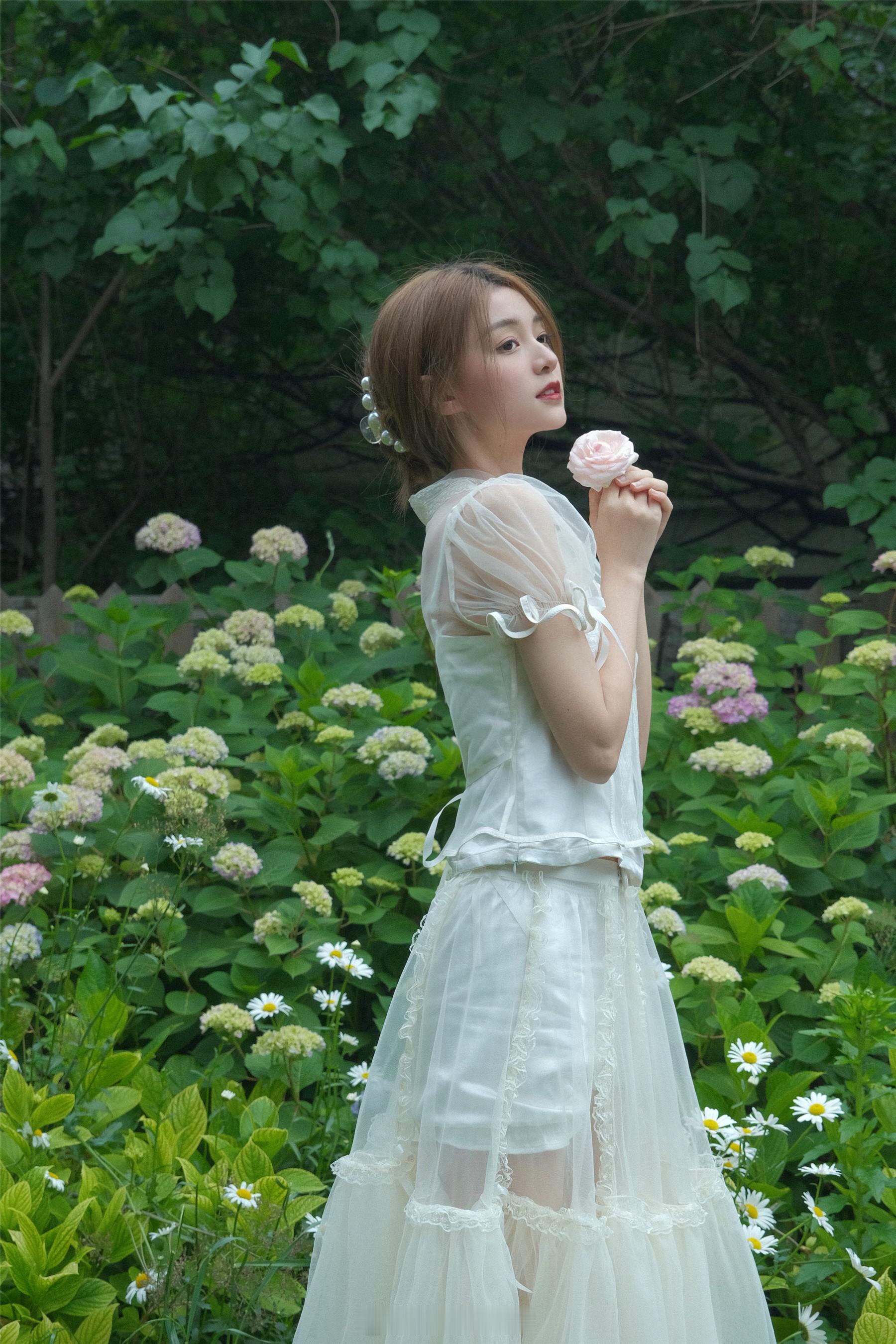 #微凉时光馆##西安约拍[超话]##少女写真# 靠近我便是晴天🌼 ​​​