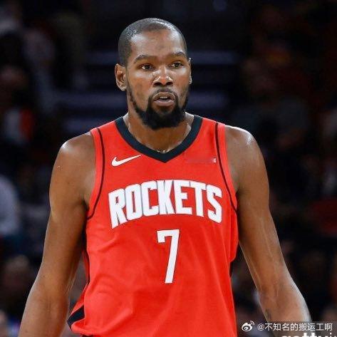 休斯顿火箭休斯顿火箭 凯文·杜兰特（个人原因）未出现在周一的伤病名单中。 