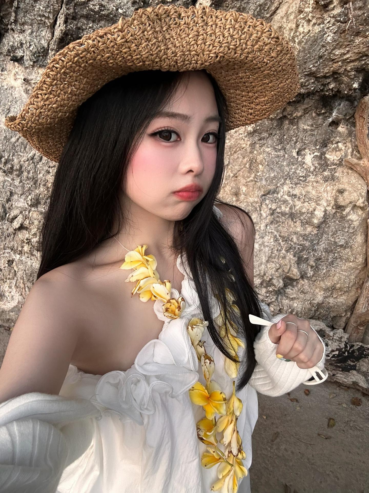 你又逃避 那我买好鲜花和蛋糕等你