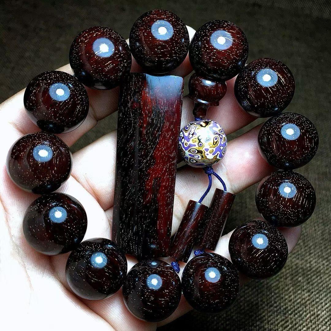 如何挑选高端奢侈品级别的红木家具，经验告诉你就4个字，宁缺毋滥

挑选高端的红木