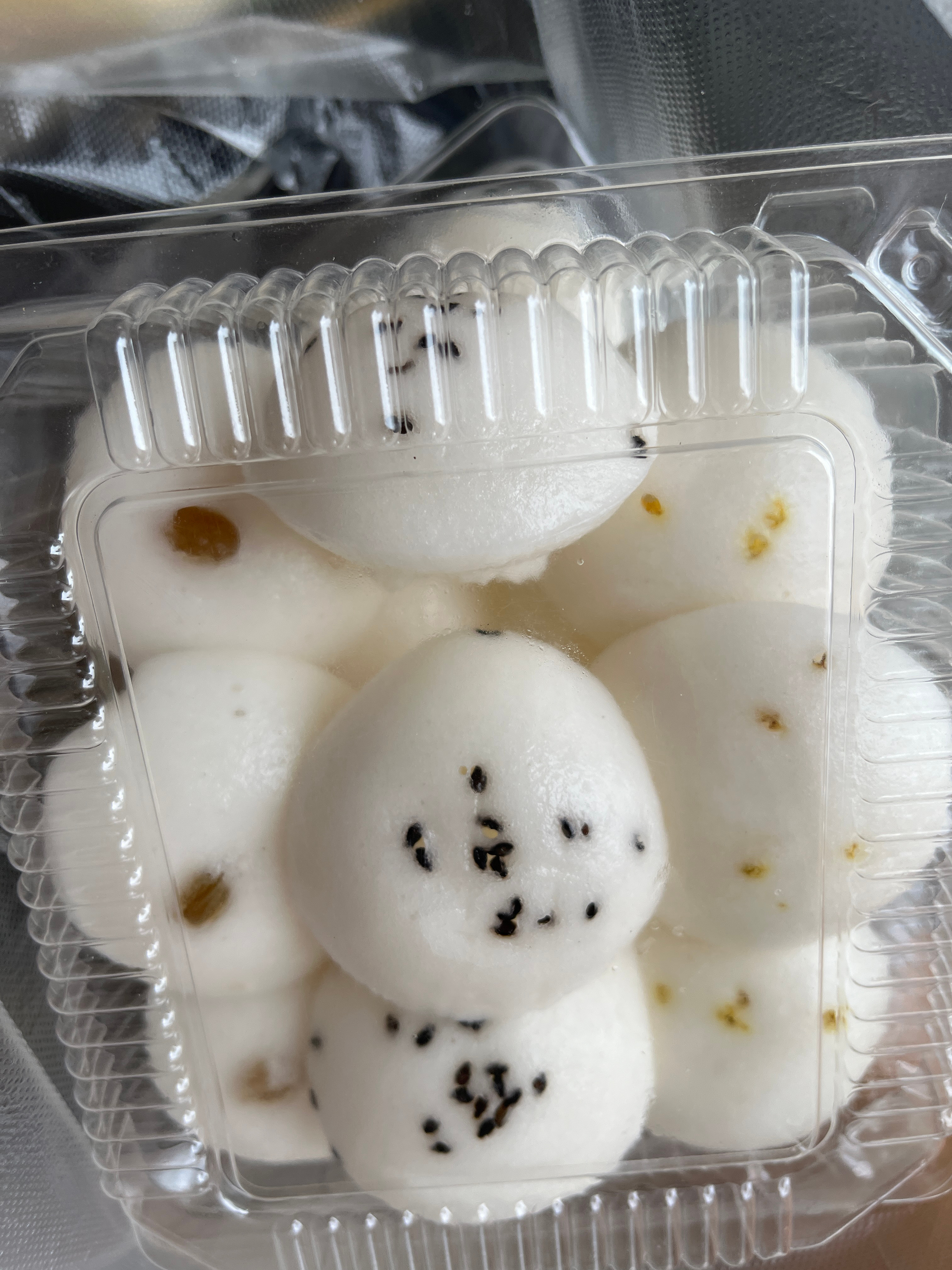 回来两天过个早。图一老家的汤粉汤面都要加海带，我吃不了[笑cry]。图二鸡公叫。