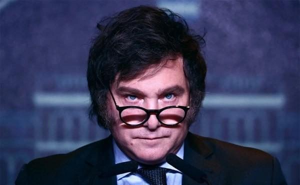 阿根廷总统米莱表示，准备向欧盟供应石油和天然气
 
米莱在布达佩斯举行的国际保守