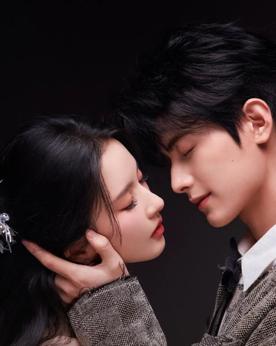 回复   所有昭华熙时粉丝切记，见到于正要喊于老师👊✊🫵！不能没大没小💪