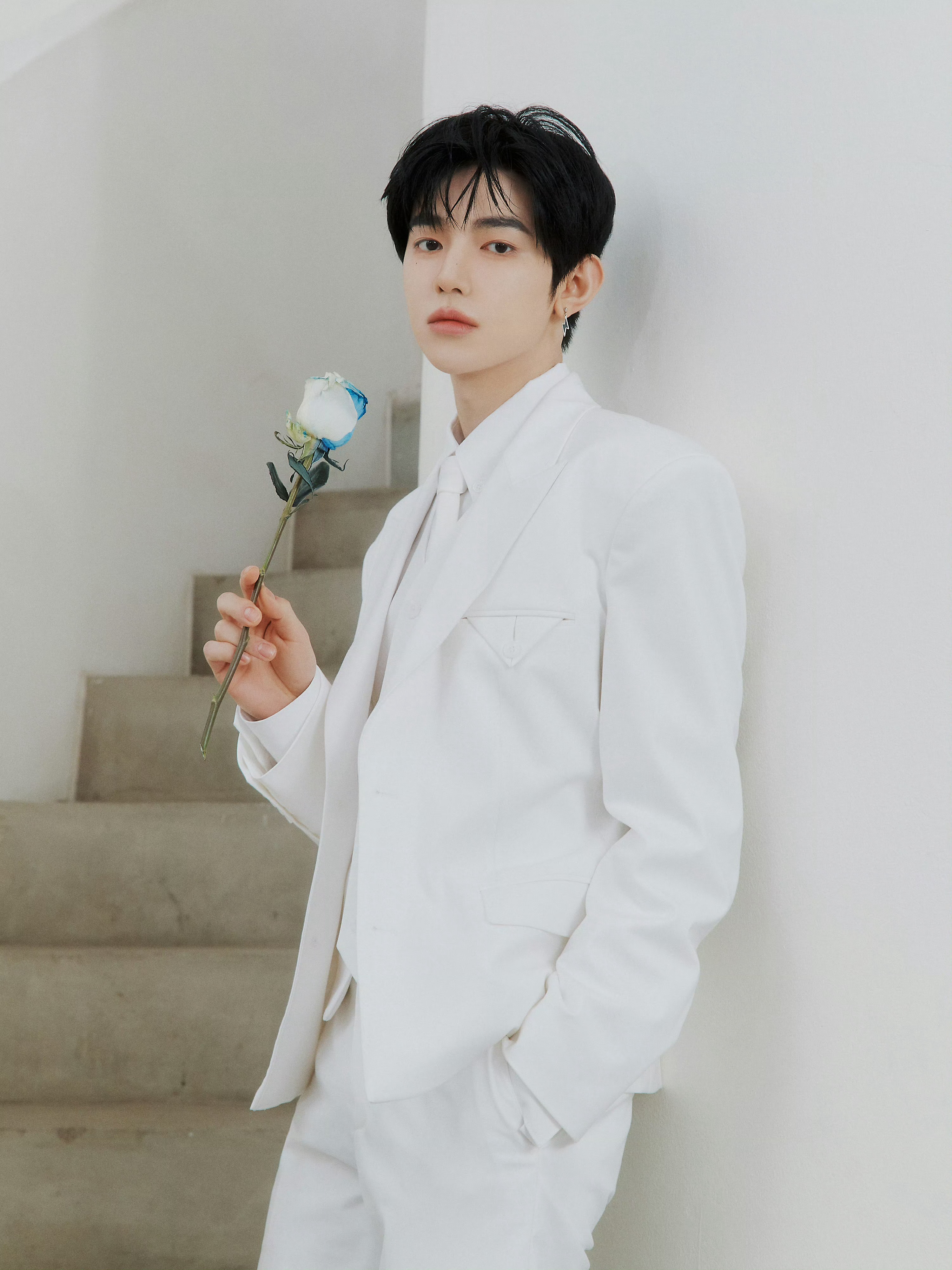 章昊 × Special Limited Album[𝐑𝐄-𝐅𝐋𝐎𝐖