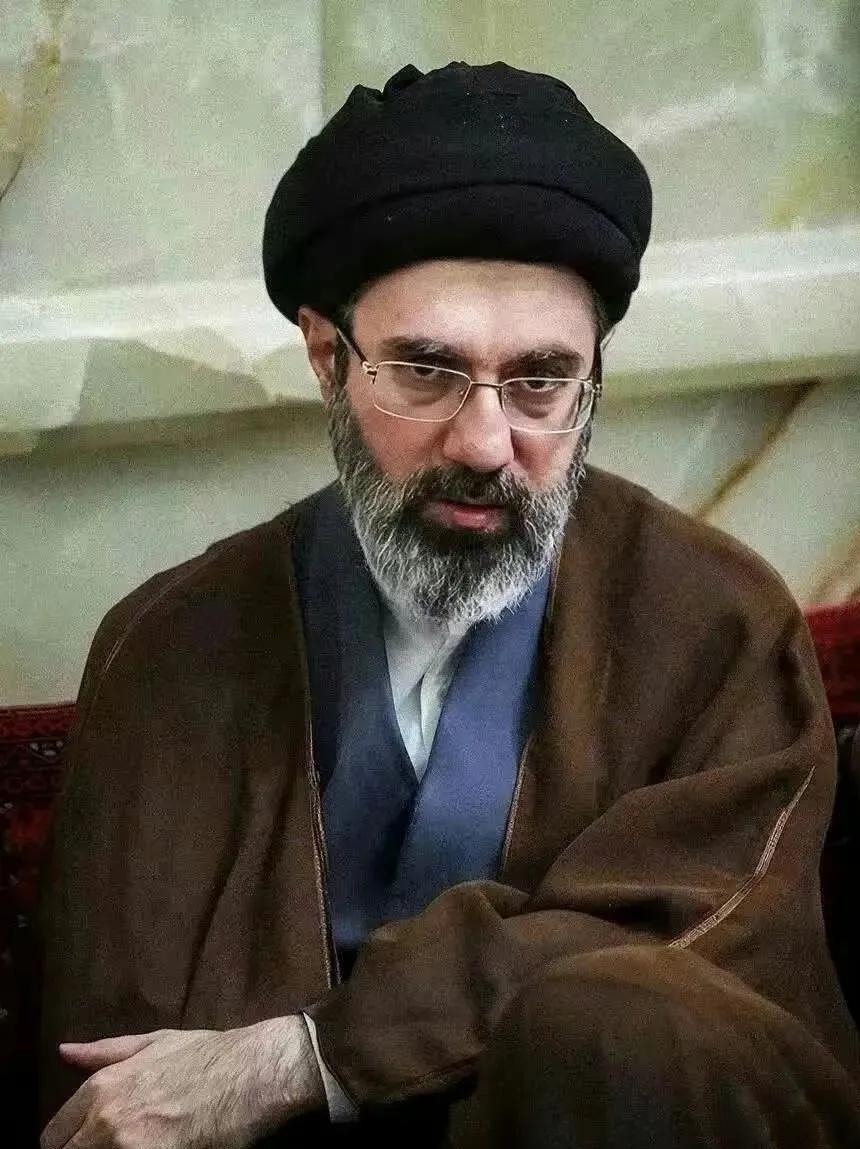 伊朗传来新消息，
4月15日，据伊朗迈赫尔通讯社报道，伊朗将使用南部港口以外的替