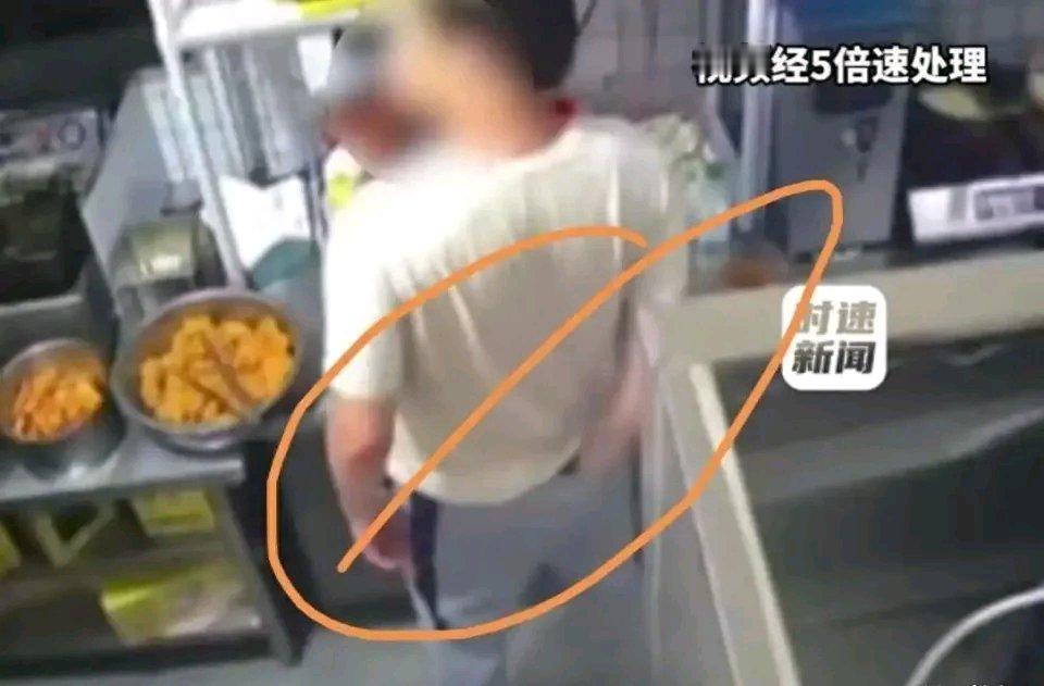 8月12日，浙江温州万象城的“柠檬队长韩式炸鸡”店可闹大乌龙了！原本“明厨亮灶”