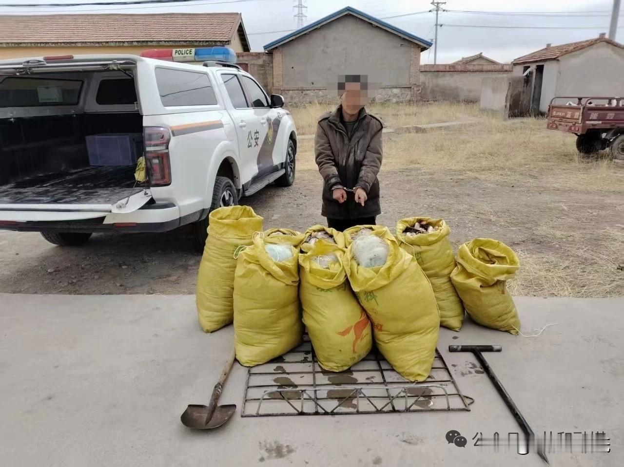青海查获两起偷捕青海湖湟鱼案！抓获2人，1人在逃！

触目惊心！青海湖冰面上演“