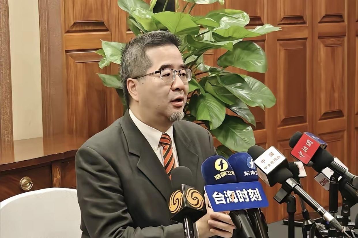 台湾国民党新上任的副主席萧旭岑表示：“台湾不会接受香港模式。”

既然台湾不喜欢