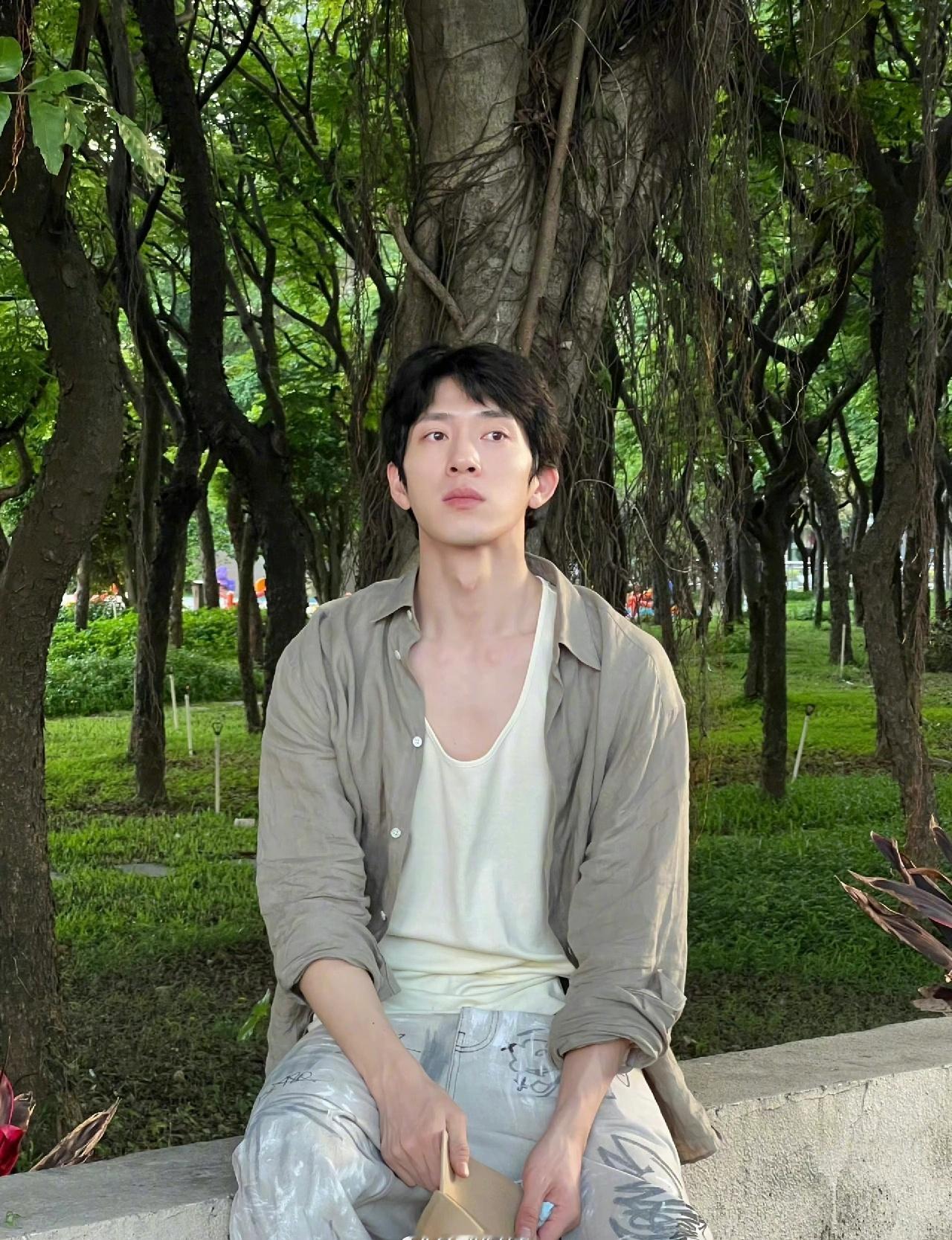 谁懂
刚开始认识井br还是bobo组合
（又是暴露年龄系列）
不过感觉他俩没什么