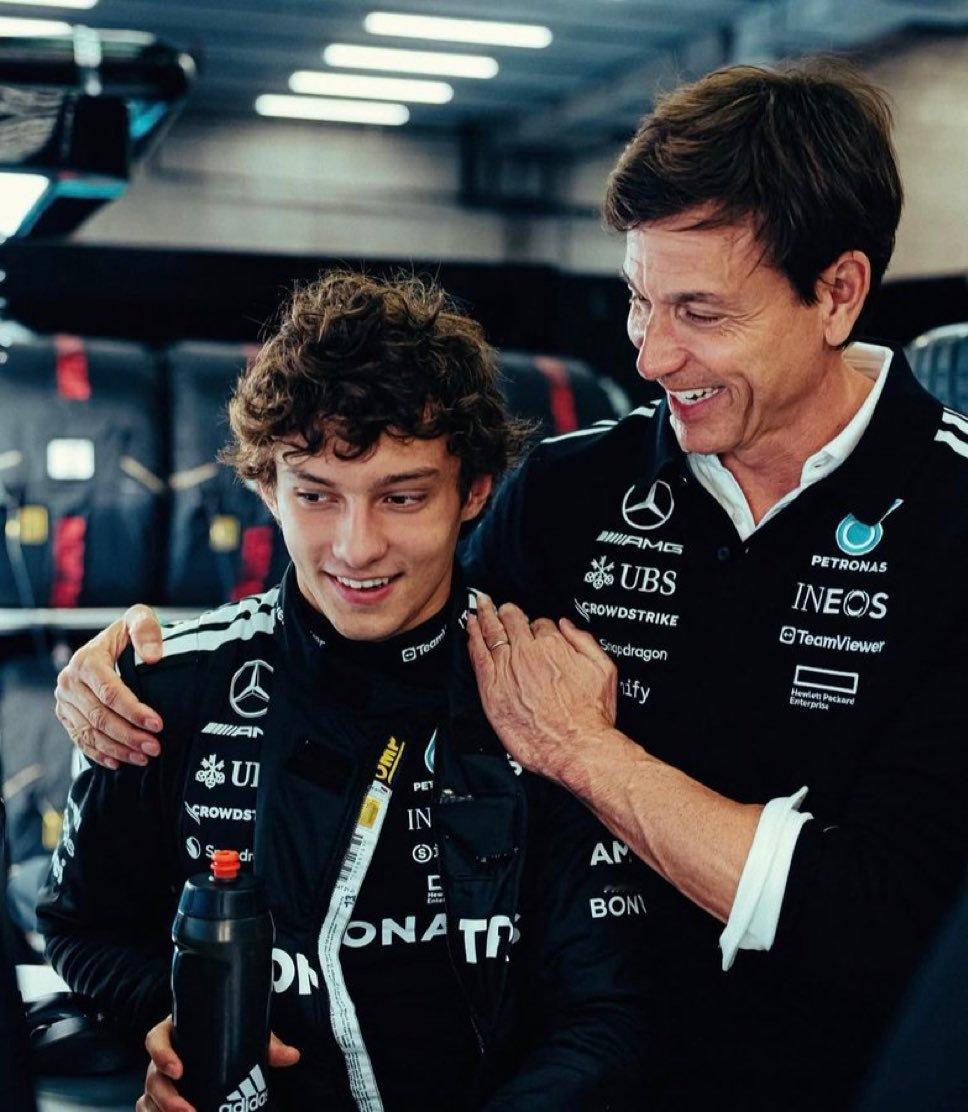 F1 托托·沃尔夫声称他把基米·安东内利当成自己的意大利儿子：“基米是我的意大利