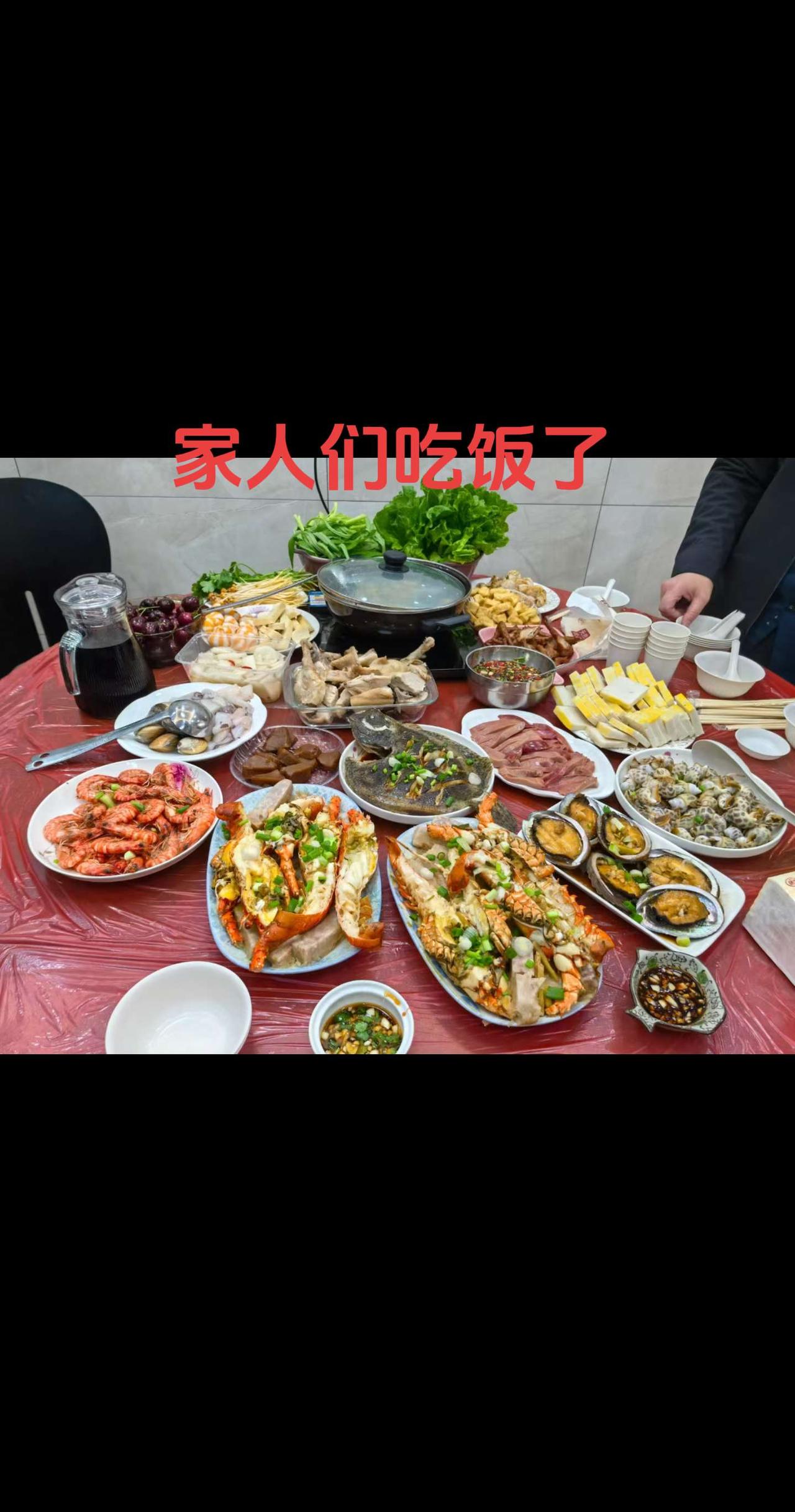 Deepseek 的出现，确实让 AI 变得更强了，但一个 Deepseek 改
