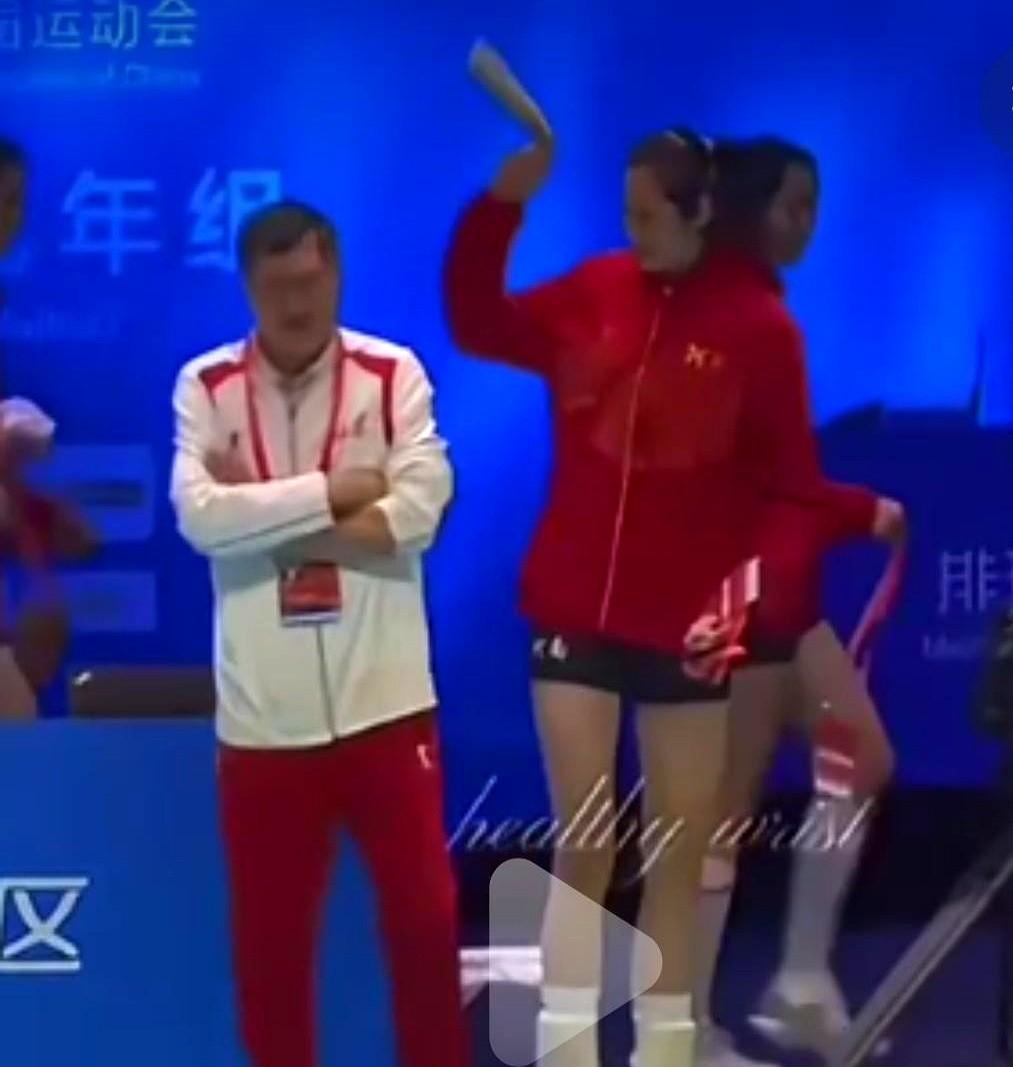 可能是因为朱婷的原因吧，发现河南女排和北京、天津这两个直辖市的女排关系很亲近呢。