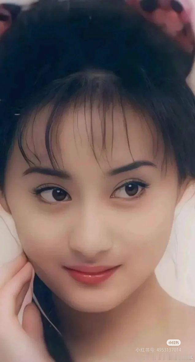 陈德容长在VaVa笑点上陈德容姐姐其实也很能开玩笑啦，而且她有种不自知的萌感，尤